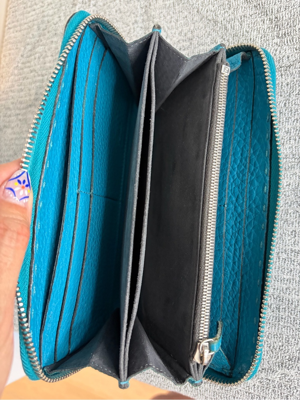 Fendi Selleria Roman Leather Large Zip around wallet. Teal/Peacock Blue - Picture 11 of 15